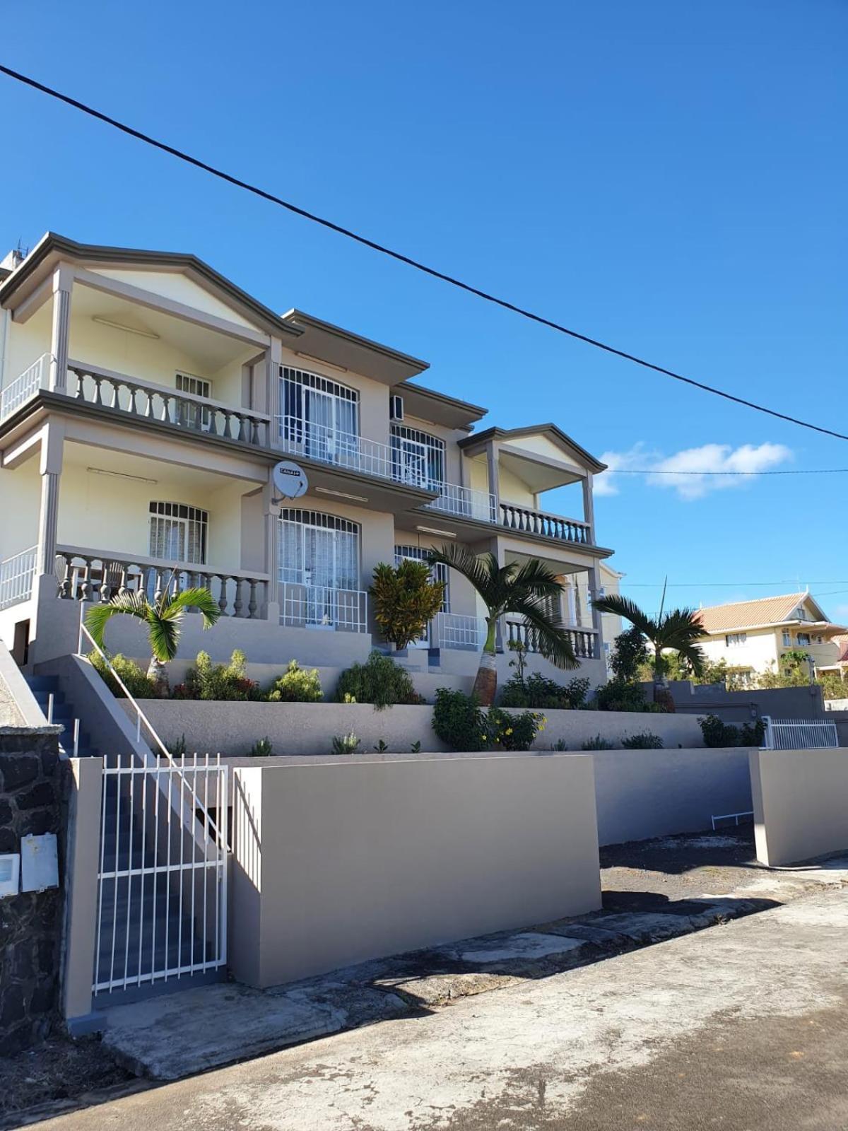 Appartamento Tropical Retreats Flic-en-Flacq Esterno foto