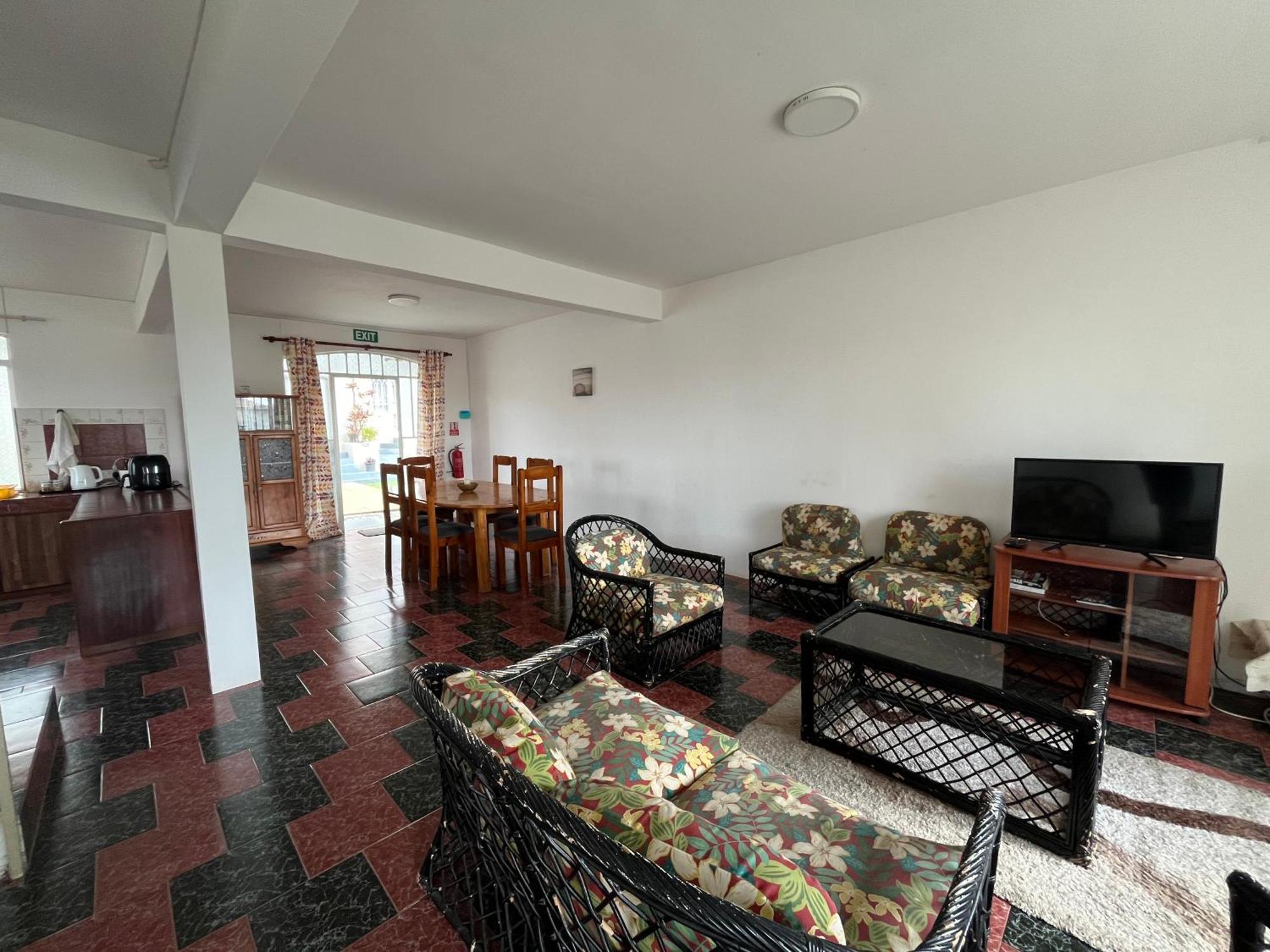 Appartamento Tropical Retreats Flic-en-Flacq Esterno foto