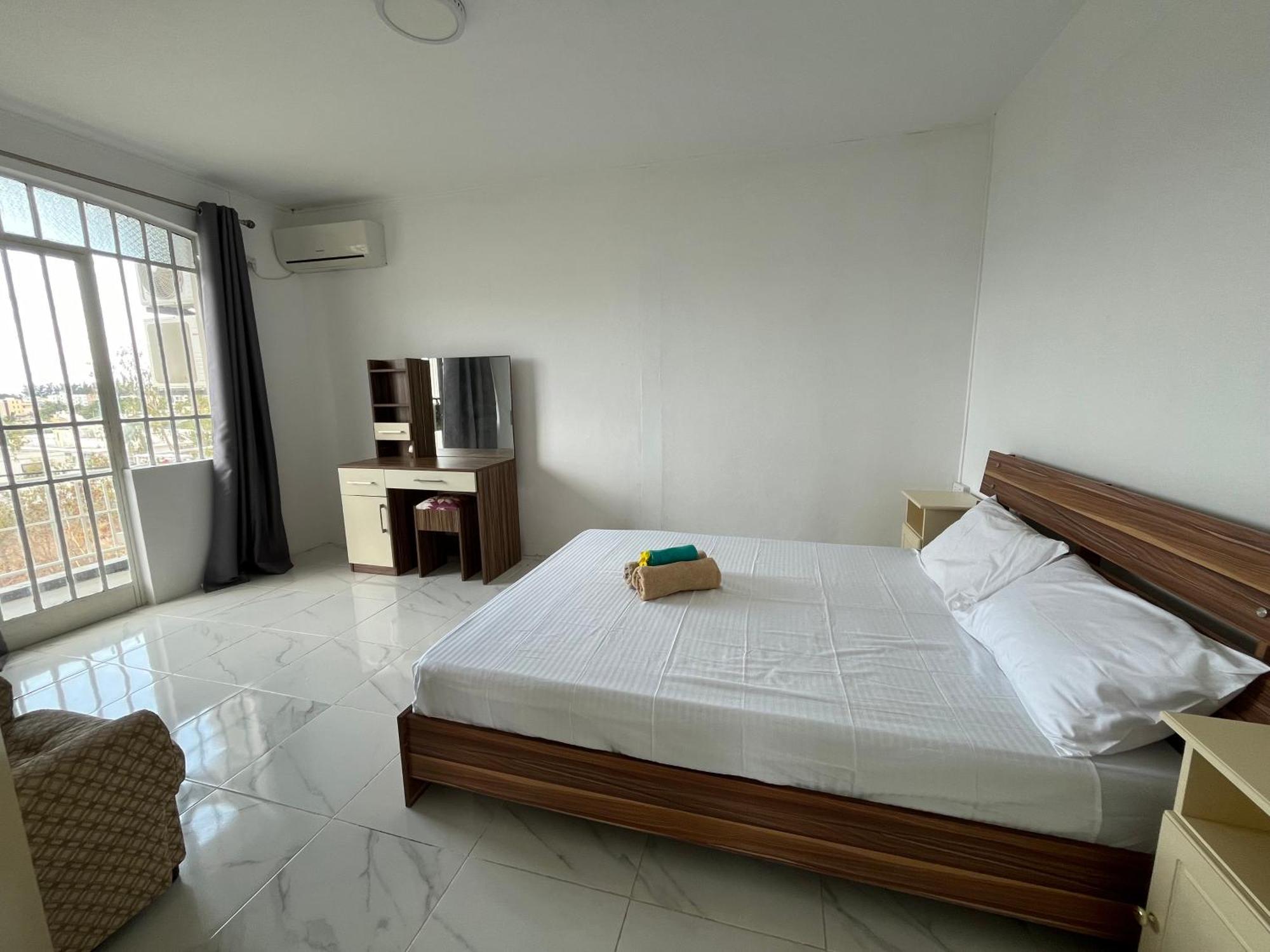 Appartamento Tropical Retreats Flic-en-Flacq Esterno foto