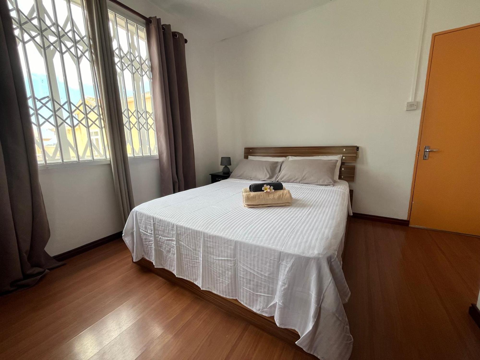 Appartamento Tropical Retreats Flic-en-Flacq Esterno foto