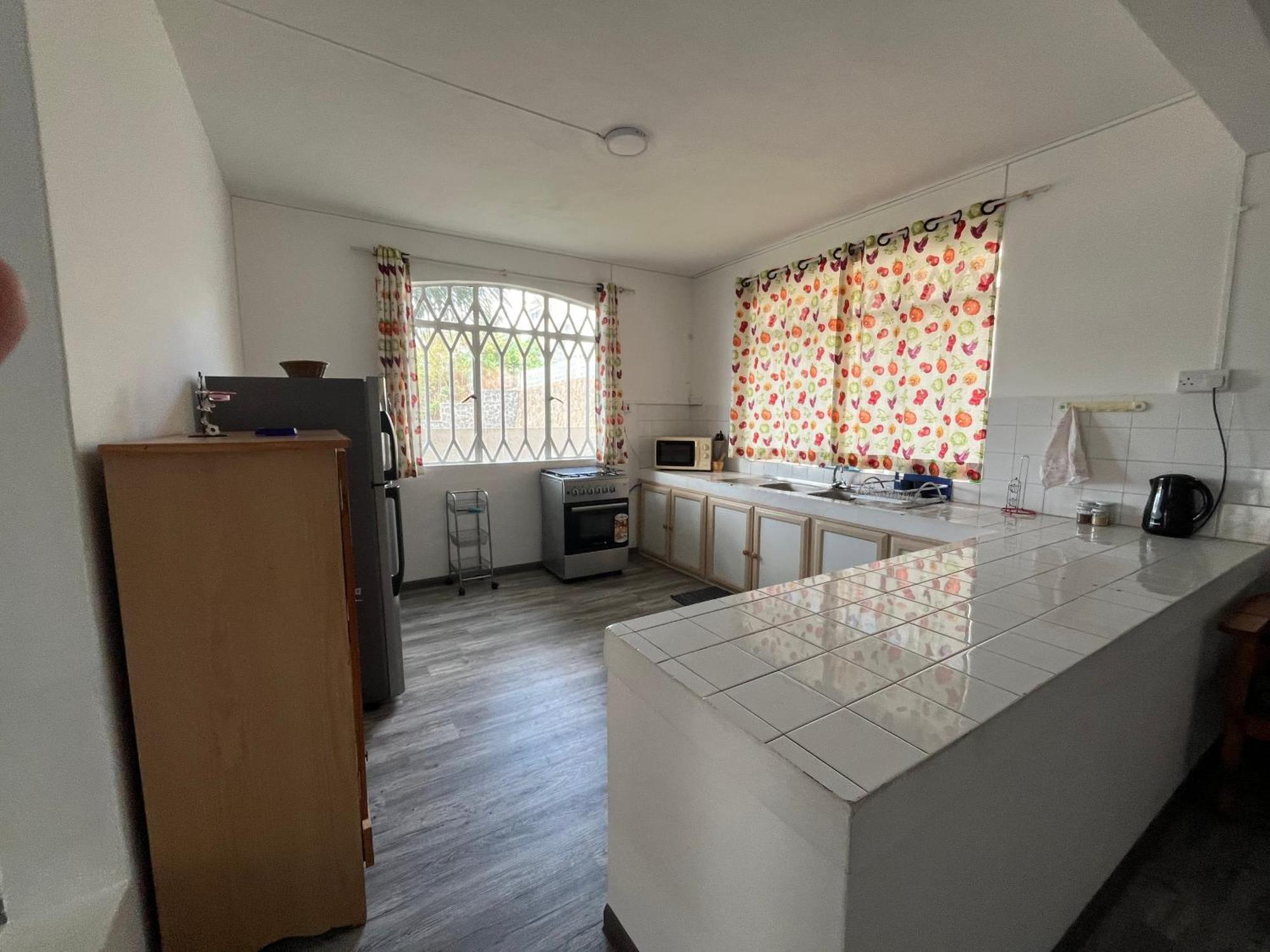 Appartamento Tropical Retreats Flic-en-Flacq Esterno foto