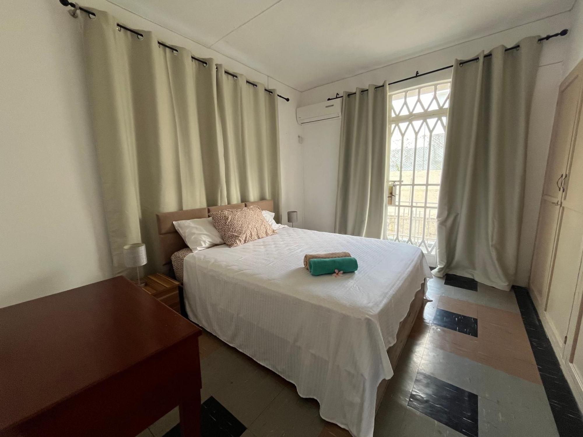 Appartamento Tropical Retreats Flic-en-Flacq Esterno foto